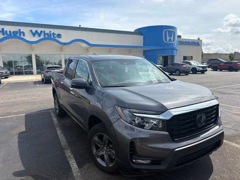 Used 2023 Honda Ridgeline RTL-E image 2