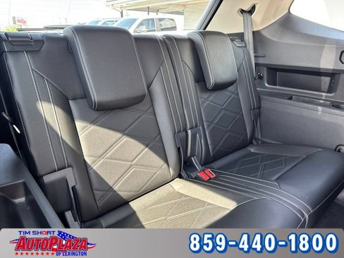 Used 2025 Volkswagen Atlas SE AWD/4WD image 45