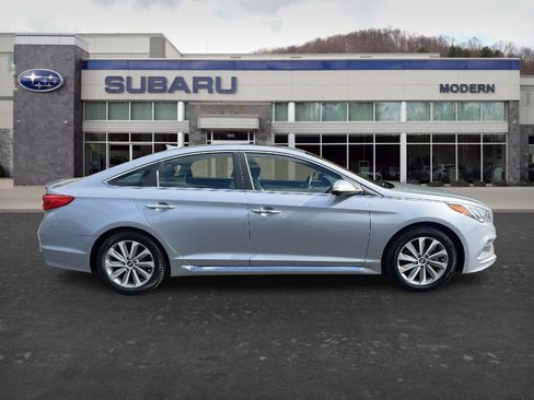 Used 2017 Hyundai Sonata Sport w/ Value Edition Package 02 FWD image 4