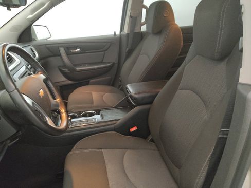 Used 2017 Chevrolet Traverse LT w/ Style and Technology Package AWD/4WD image 17