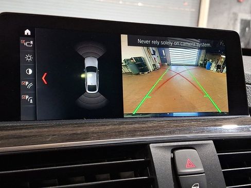 Used 2018 BMW 330i Gran Turismo xDrive image 17