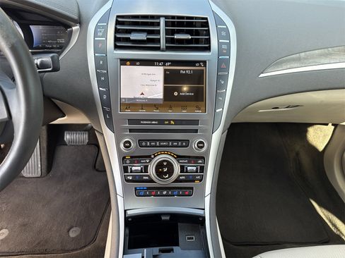 Used 2019 Lincoln MKZ Reserve image 33