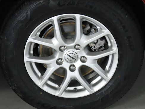 Used 2024 Chrysler Pacifica Touring-L image 39