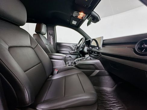 Used 2024 Chevrolet Colorado Trail Boss w/ Advanced Trailering Package image 30