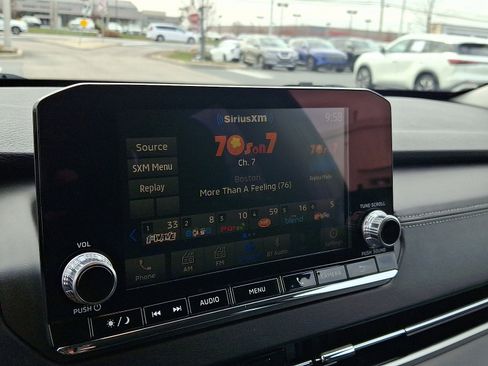 Used 2023 Mitsubishi Outlander ES image 16