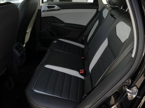 New 2026 Volkswagen Taos SEL image 25