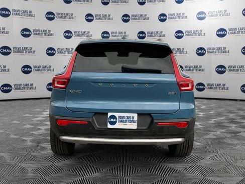 Certified 2024 Volvo XC40 B5 Plus w/ Climate Package image 4
