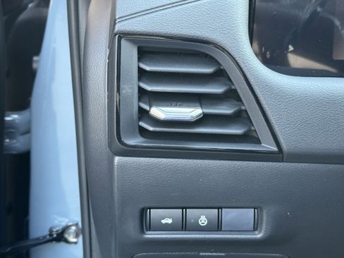 New 2026 Nissan Sentra SV w/ SV Convenience Package image 9