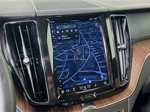 Used 2023 Volvo XC60 T8 Ultimate image 13
