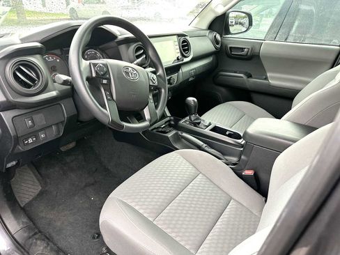 Used 2021 Toyota Tacoma SR w/ SR Convenience Package image 5