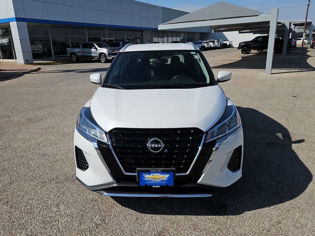 Used 2024 Nissan Kicks SV FWD image 3