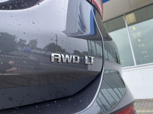 Used 2022 Chevrolet Equinox LT image 12