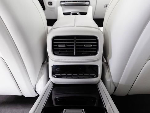 Certified 2024 Mercedes-Benz Maybach GLS 600 4MATIC image 30