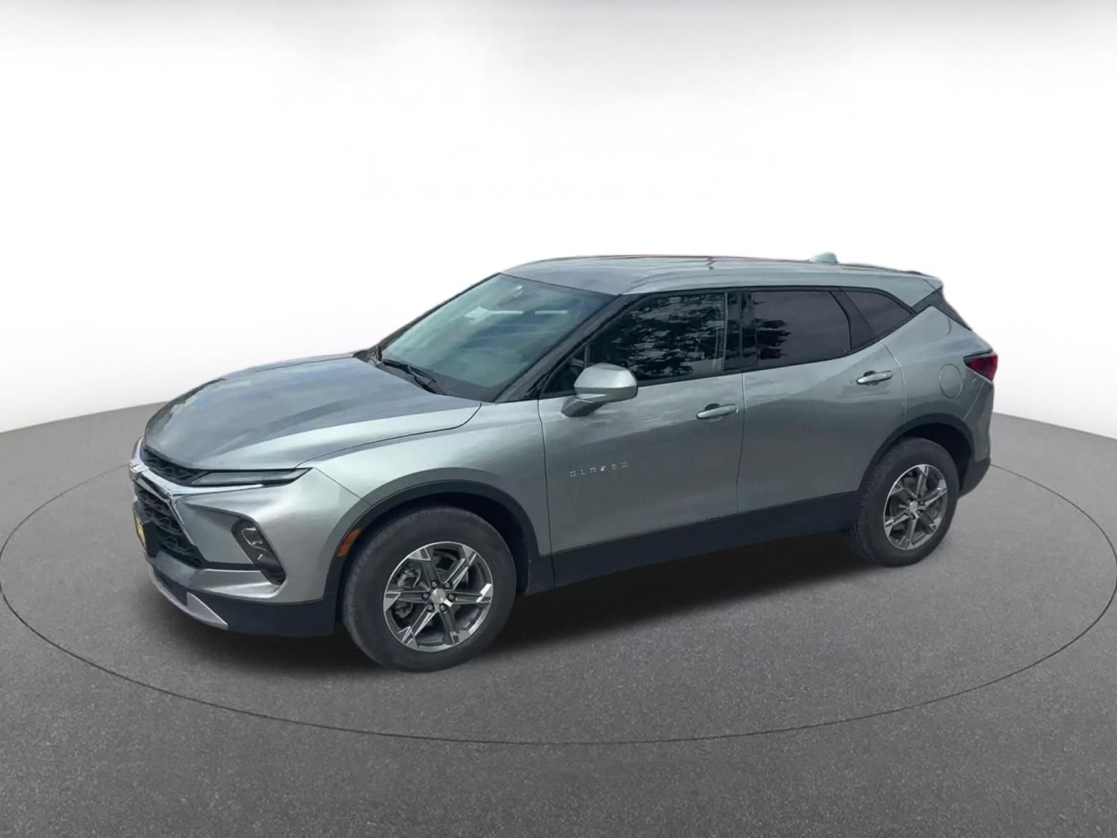 Used 2026 Chevrolet Blazer LT FWD image 7