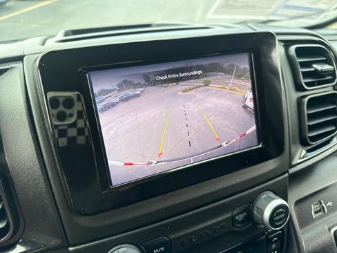 Used 2025 RAM ProMaster 2500 w/ U-Haul Equipment Group FWD image 39