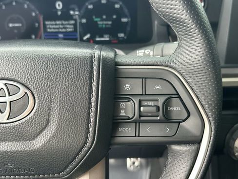Used 2024 Toyota Tacoma TRD Sport RWD image 12