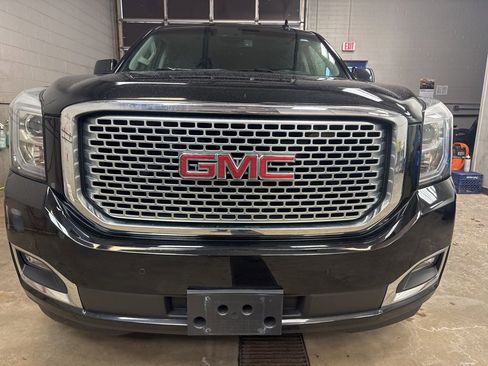 Used 2016 GMC Yukon Denali w/ Open Road Package image 7