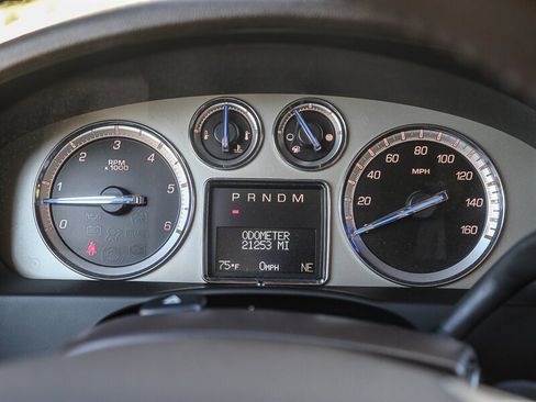 Used 2014 Cadillac Escalade ESV Premium image 43