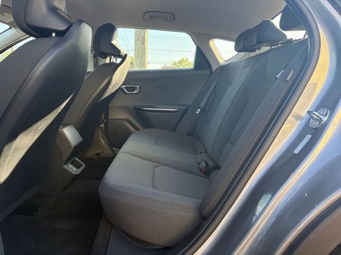Used 2025 Kia K4 LXS image 24