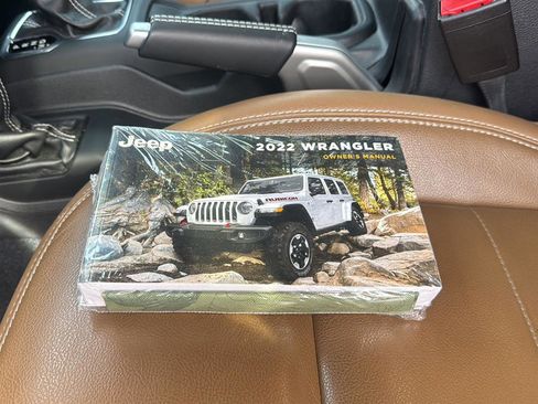 Used 2022 Jeep Wrangler Unlimited Sahara w/ LED Lighting Group image 10