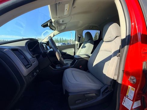 Used 2018 Chevrolet Colorado W/T image 18