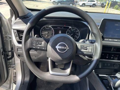 Used 2024 Nissan Rogue S AWD/4WD image 16