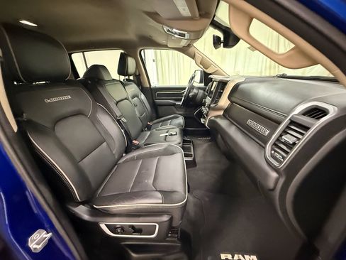Used 2019 RAM 1500 Laramie AWD/4WD image 26
