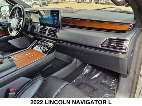 Certified 2022 Lincoln Navigator L Black Label AWD/4WD image 27