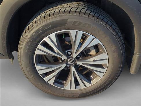 Used 2023 Nissan Rogue SV FWD image 7