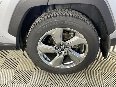 Used 2020 Toyota RAV4 Limited AWD/4WD image 20