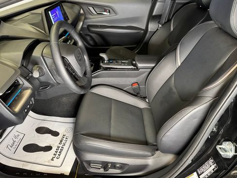Used 2024 Toyota Prius XLE FWD image 20