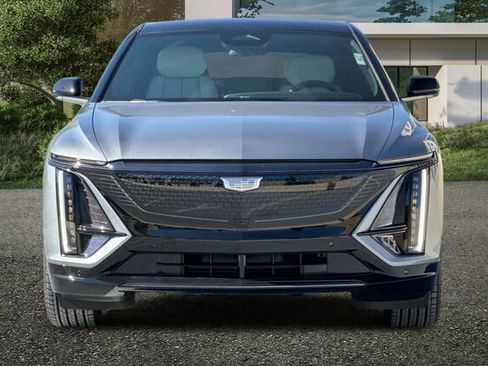 New 2026 Cadillac Lyriq Sport image 9