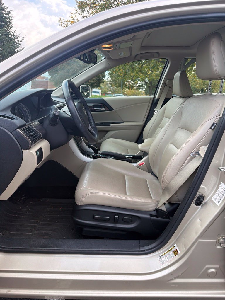 Used 2017 Honda Accord EX-L image 15