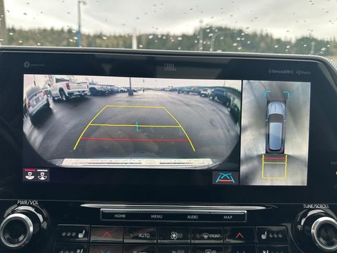 Used 2022 Toyota Highlander Platinum image 18