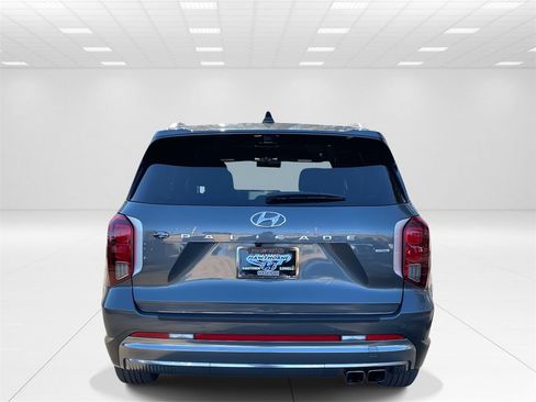 Used 2025 Hyundai Palisade Calligraphy image 5