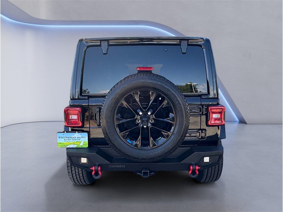 Used 2023 Jeep Wrangler Unlimited Sahara w/ Cold Weather Group AWD/4WD image 5