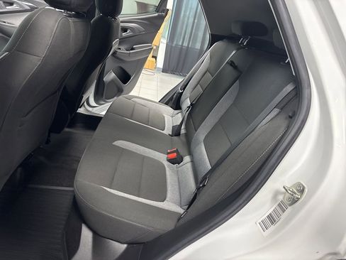 Used 2023 Chevrolet TrailBlazer LT AWD/4WD image 24