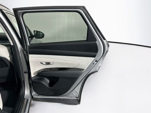Used 2025 Hyundai Tucson Limited FWD image 32