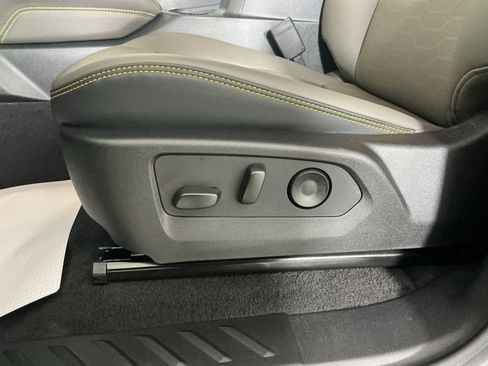New 2026 Chevrolet Colorado ZR2 w/ Technology Package AWD/4WD image 6