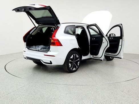 New 2026 Volvo XC60 B5 Plus w/ Climate Package image 11