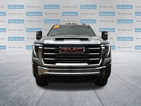 Used 2026 GMC Sierra 2500 SLE w/ SLE Value Package; image 2