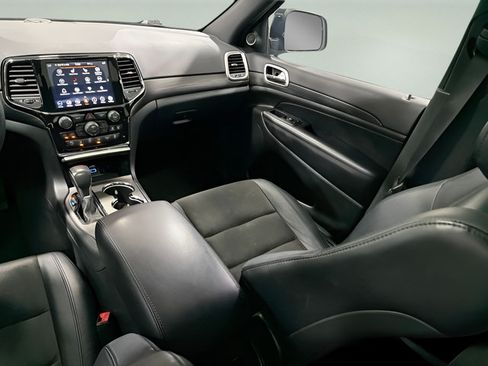 Used 2022 Jeep Grand Cherokee Laredo X RWD image 27
