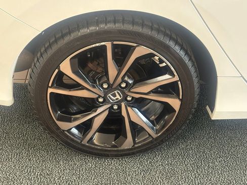 Used 2019 Honda Civic Sport image 15