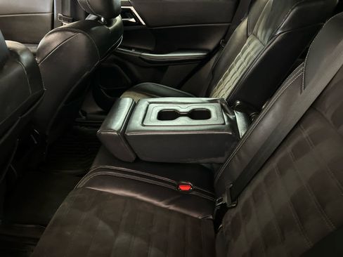 Used 2022 Mitsubishi Outlander SE AWD/4WD image 5