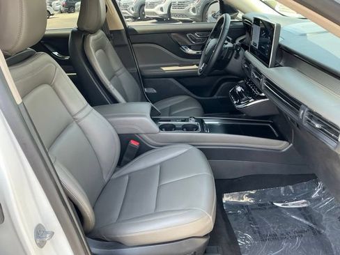 Used 2025 Lincoln Corsair FWD image 21