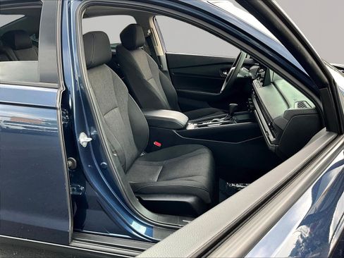 Used 2025 Honda Accord SE image 27