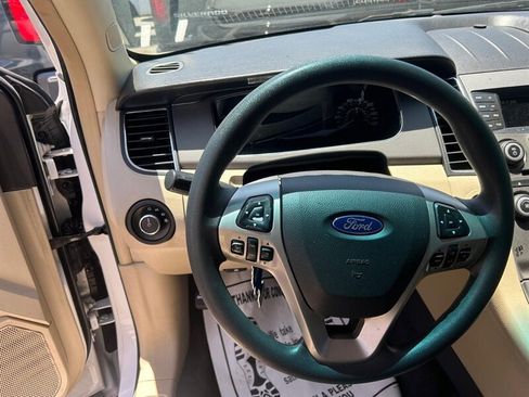 Used 2017 Ford Taurus SE FWD image 26