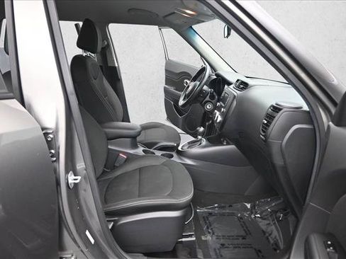 Used 2017 Kia Soul w/ Convenience Package FWD image 28
