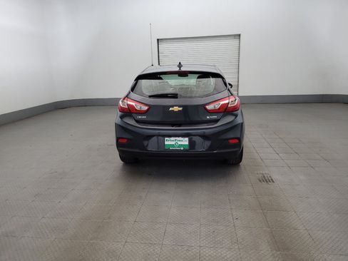 Used 2018 Chevrolet Cruze Premier FWD image 7