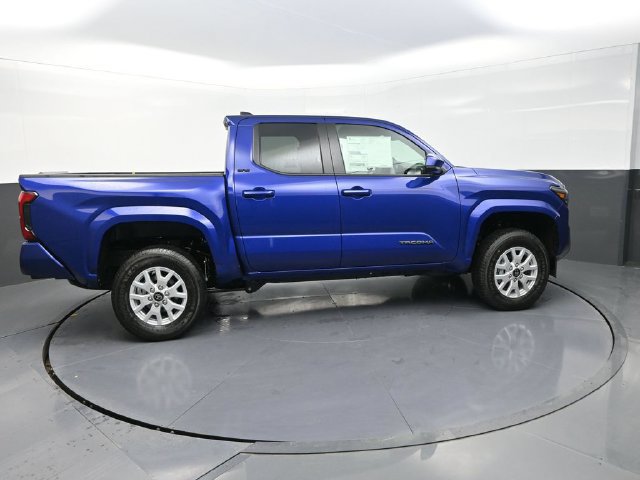Used 2025 Toyota Tacoma SR5 w/ SR5 Upgrade Package AWD/4WD image 9